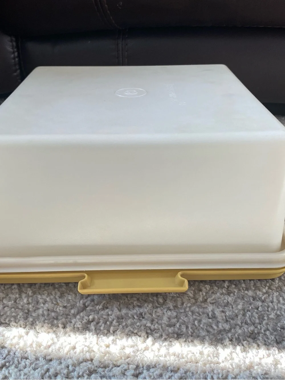 Vintage Tupperware Square Cake Taker/Saver #1241 Sheer Lid Harvest Gold Base